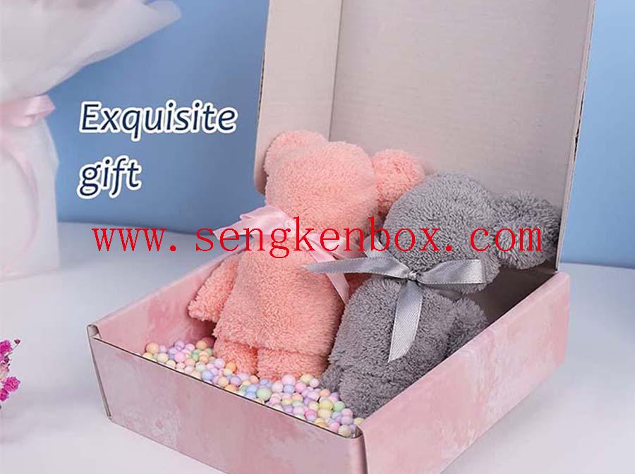 Roze papieren geschenkverpakking