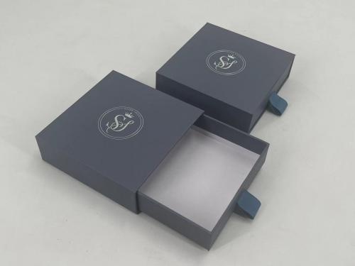 OEM en ODM Luxury Black Matte Paper Box with Ribbon for Gift Packaging Jewel Box te koop
